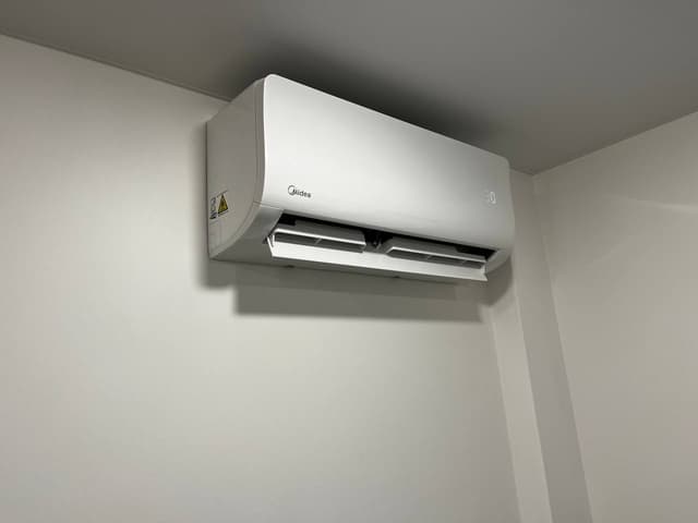 Кондиціонування Midea для житлової квартири