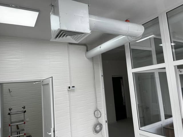 Система вентиляції для офісного центру